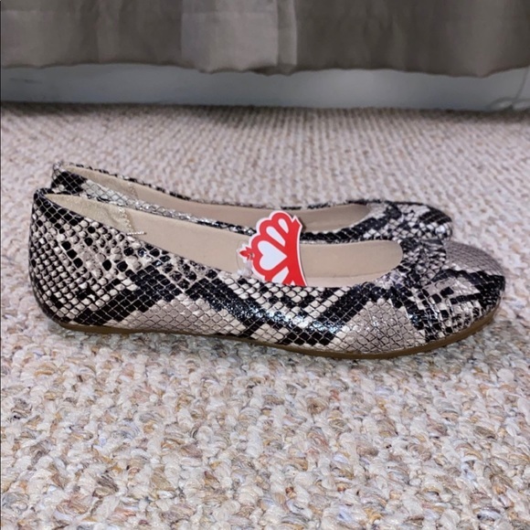 NWOB Fergalicious by Fergie Reptile Faux Snakeskin Women’s Ballet Flats Shoes - Picture 3 of 10
